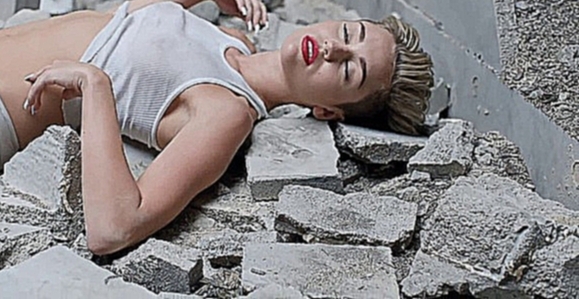 Miley Cyrus - Wrecking Ball                                                                    by    - видеоклип на песню