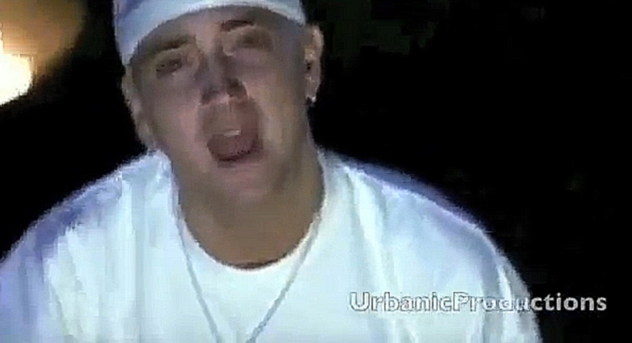 Eminem- Business (Music Video) 7 июля 2003  http://vk.com/public53281593 - видеоклип на песню