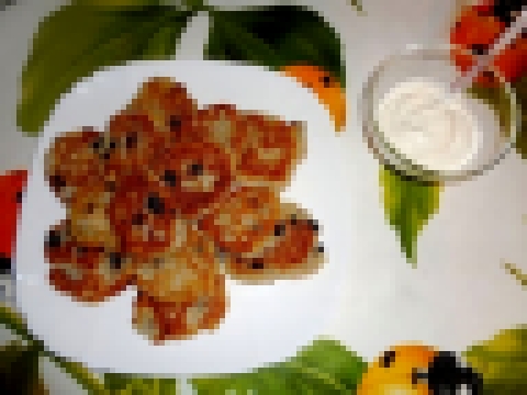Сырники из творожной массы с изюмом/  Curd pancakes 
