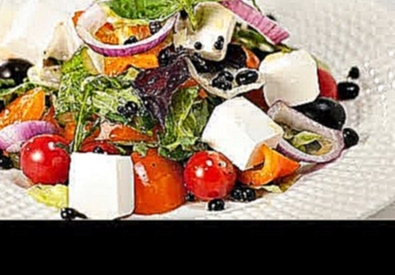 Греческий салат с бальзамическим жемчугом | Маргарита и мастера 