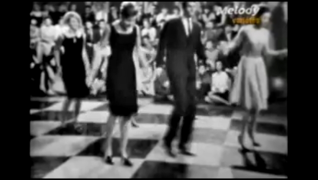 Танцы "на костях" - Хали - гали - видеоклип на песню