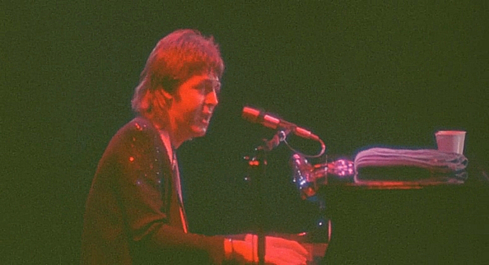 Paul McCartney and Wings - "Call Me Back Again" (Live 1976) - видеоклип на песню