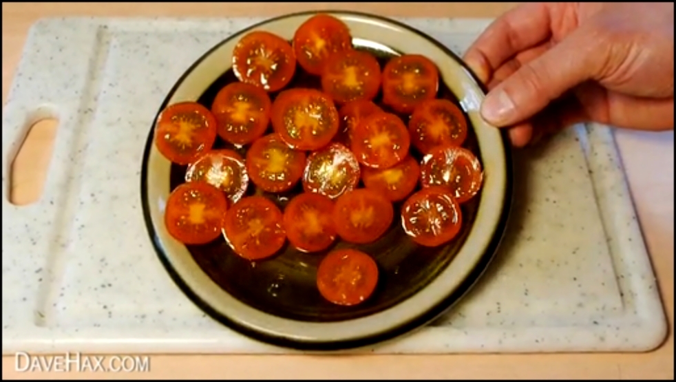 Лайфхак для кухни - Режем томаты как ниндзя 