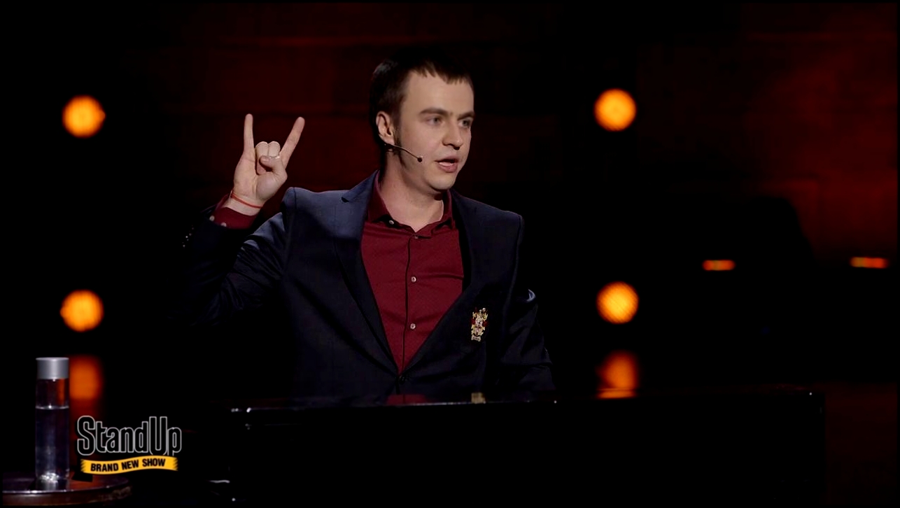Stand Up: Иван Абрамов - Об аудиокнигах, Украине и сербском языке - видеоклип на песню
