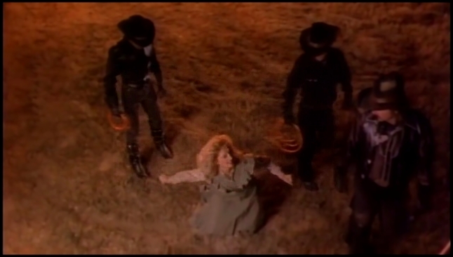 Bonnie Tyler - Holding Out For A Hero - видеоклип на песню