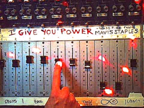 Arcade Fire - I Give You Power - видеоклип на песню