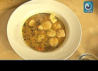 Суп-пюре из тыквы и с креветками и гребешками 