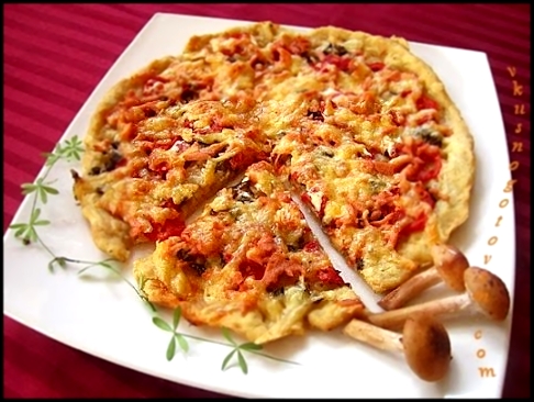 Пицца с колбасой и сыром 