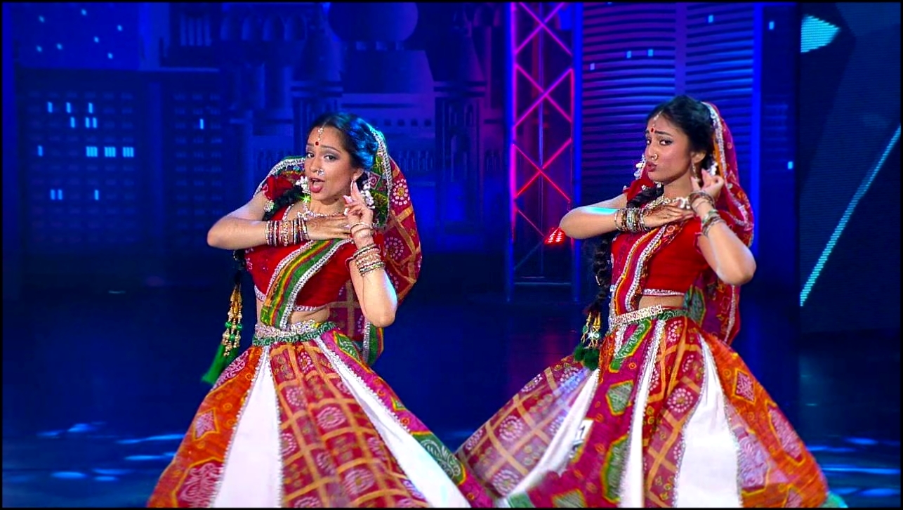 Танцы: Риди и Света (Lata Mangeshkar – Jhumka Gira Re - (Mera Saaya)) (выпуск 7) - видеоклип на песню