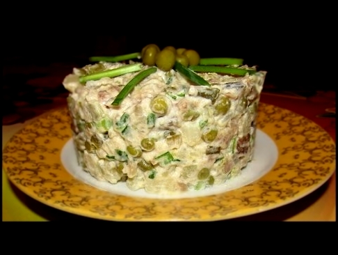 Постный салат со скумбрией 