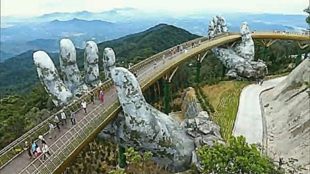 Во Вьетнаме только что открылся мост. И он совершенно потрясающий - видеоклип на песню