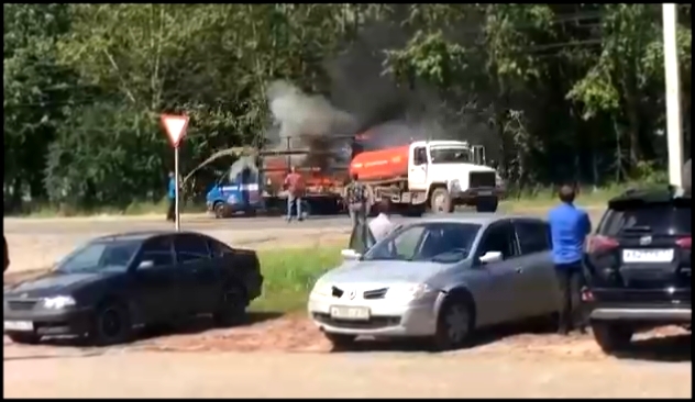 В Иваново горящую газель потушил ассенизатор 
