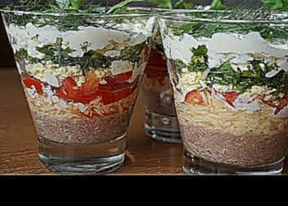 Праздничный салат в стакане слоями 