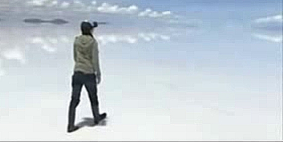 Граница неба и земли, соляное озеро Salar de Uyuni - видеоклип на песню