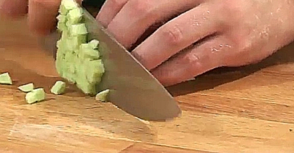 Как приготовить салат «Оливье» с лососем 