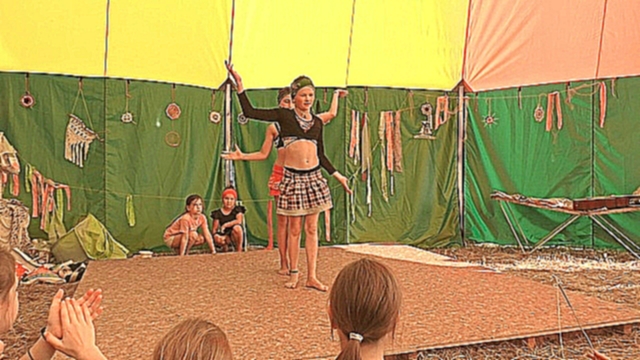 Акробатический номер "Мини фокси" - видеоклип на песню