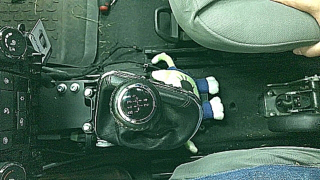 Блокиратор коробки передач, установка дополнительной защиты от угона автомобиля - видеоклип на песню
