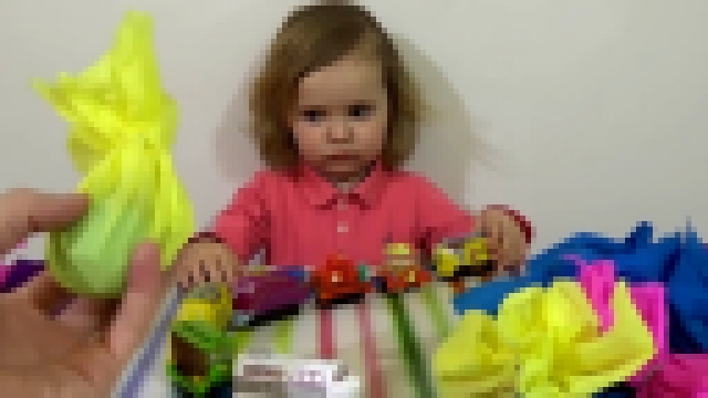 Паравозики из Чаггингтона игрушки играются поезд Chuggington playing toys trains - видеоклип на песню