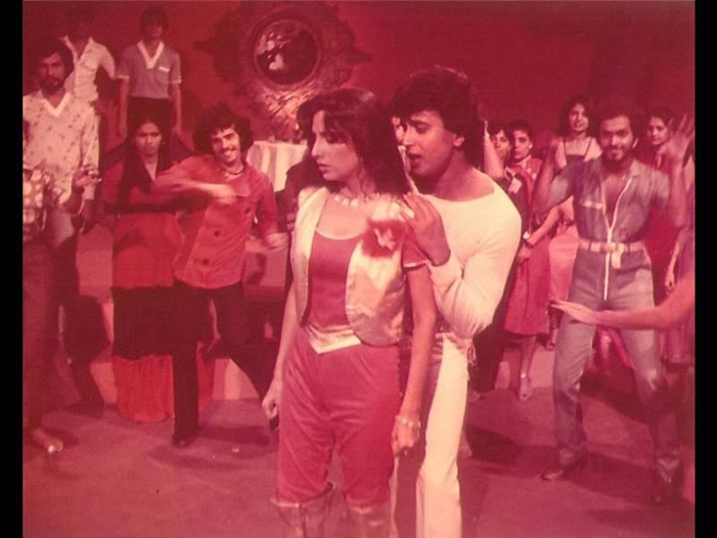 Песни из кинофильма танцор. Митхун Чакраборти танцор диско.