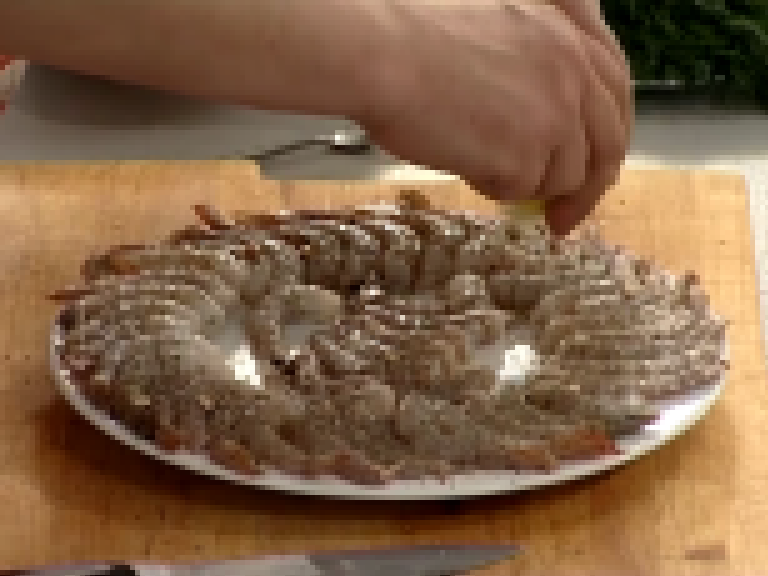 Мужская еда: Жареные в кляре креветки с соусом 