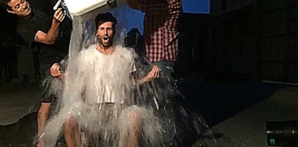 Ледяной флешмоб  #Blake Shelton, #Adam Levine and Carson The Voice 2014- 16 08 2014 - видеоклип на песню