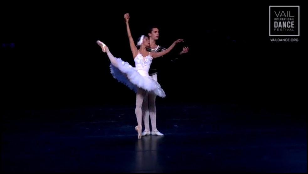 Мисти Коупленд  - балет "Ромео и Джульета", Чайковский Pas de Deux и "Белый лебедь" - видеоклип на песню
