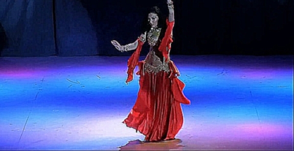 Чувственный восточный танец - настоящий танец живота - Амира - видеоклип на песню
