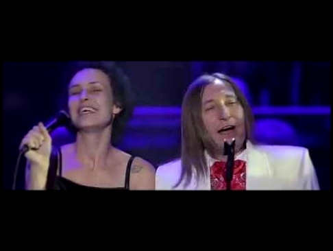 БИ - 2 &amp; Юлия Чечерина / Падает снег / - видеоклип на песню