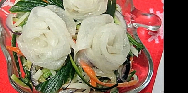 Салат из свежих овощей 'Белые розы' 