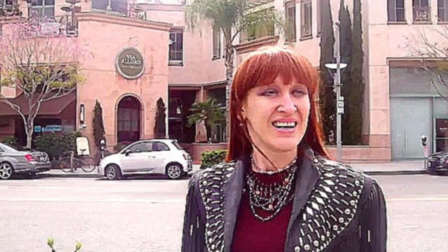 История о подруге Мириам и кафе в роскошном районе Beverly Hills				 - видеоклип на песню