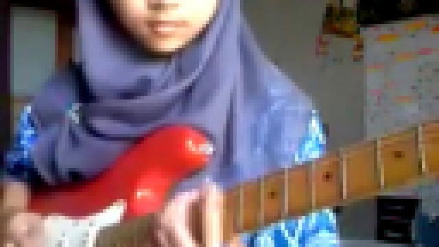 Мусульманка играет на электрогитаре - видеоклип на песню