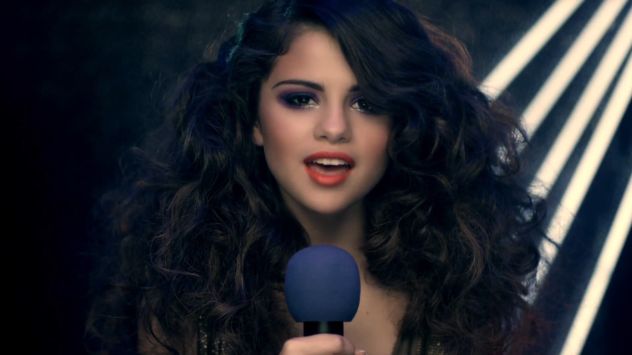 Selena Gomez & The Scene Love You Like A Love Song